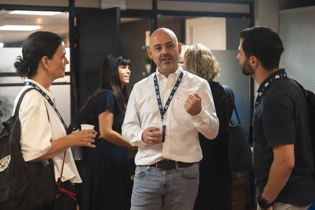 Asistentes en la sala durante el evento de Barcelona